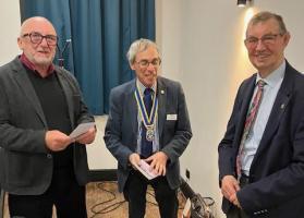 Gerald Lawrence, KTN Chair, seen here with Brian Wilson & Steve Krikler, President of Kenilworth Rotary.